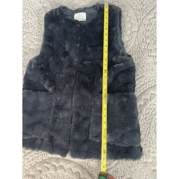 Zara Outerwear Collection Blue Faux Fur Girls Kids Vest 13/14 NWOT - Picture 8 of 8